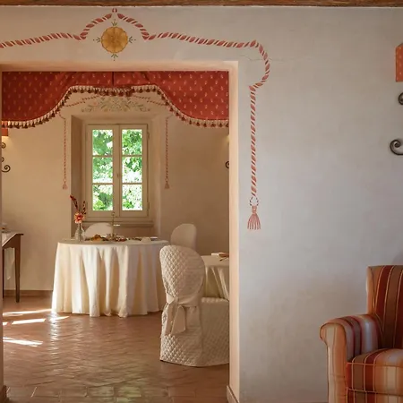 Palazzo Del Poggiano 4*