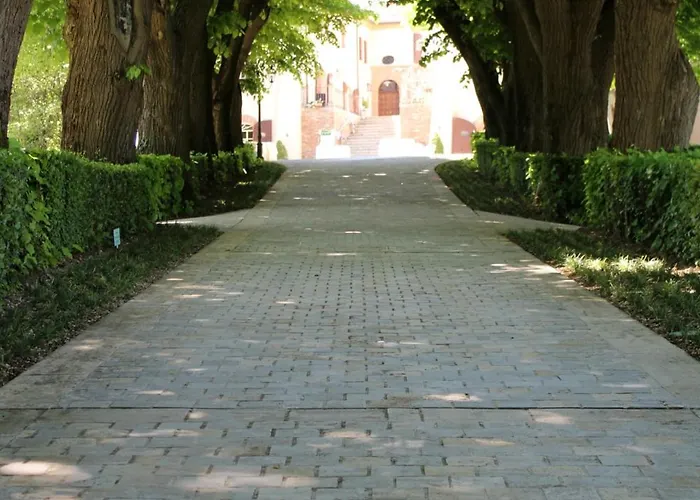 Palazzo Del Poggiano B&B